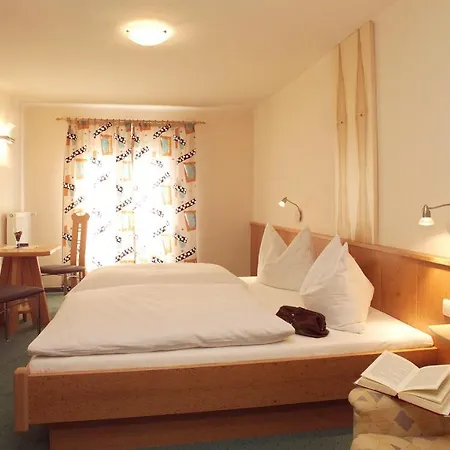 Lachmayr Konukevi 3*